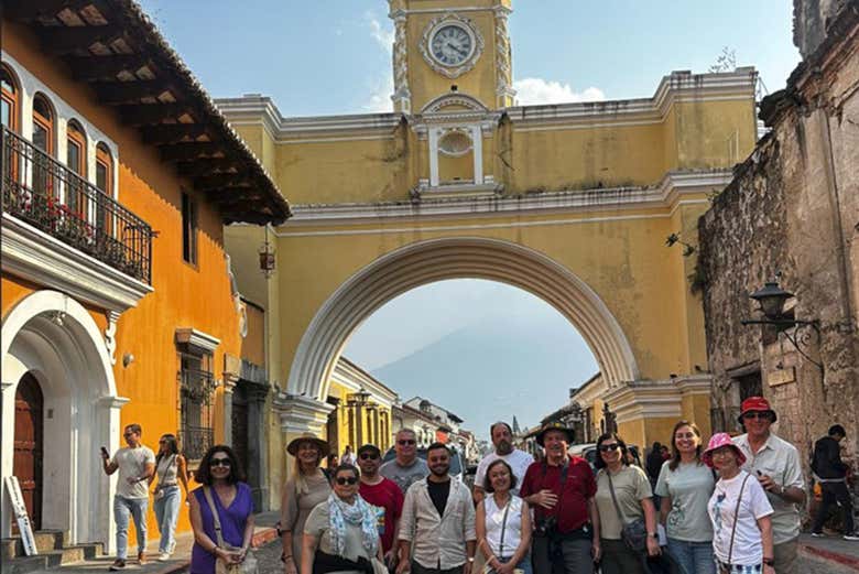 Foto de grupo en Antigua Guatemala