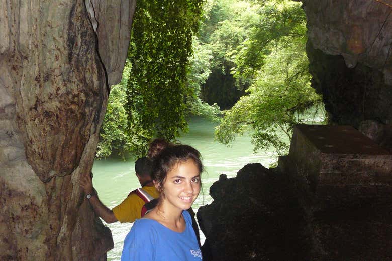 Explore the caves of Lanquín