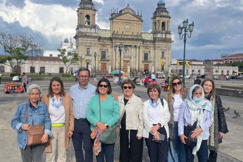 Foto de grupo en el Parque Central