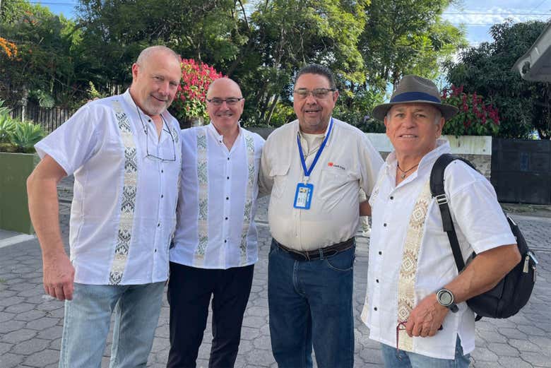 Foto con el guía del tour por Ciudad de Guatemala
