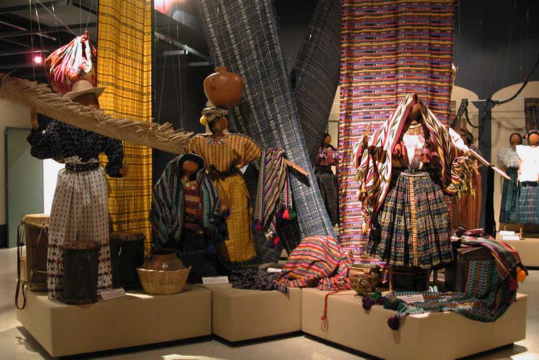 Exposition au musée Ixchel del Traje Indígena