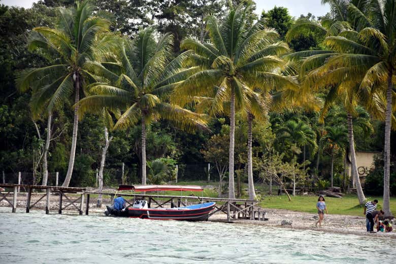 Em uma das paradas durante o passeio pelo lago Petén Itzá