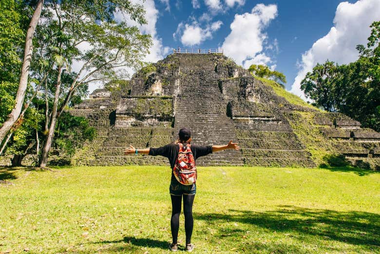 Desfrutando do tour em Tikal