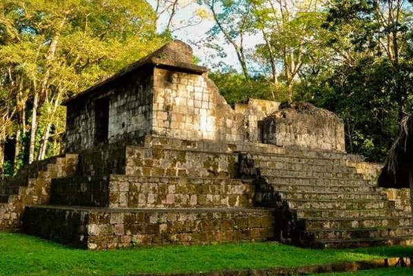 Monumentos de El Ceibal