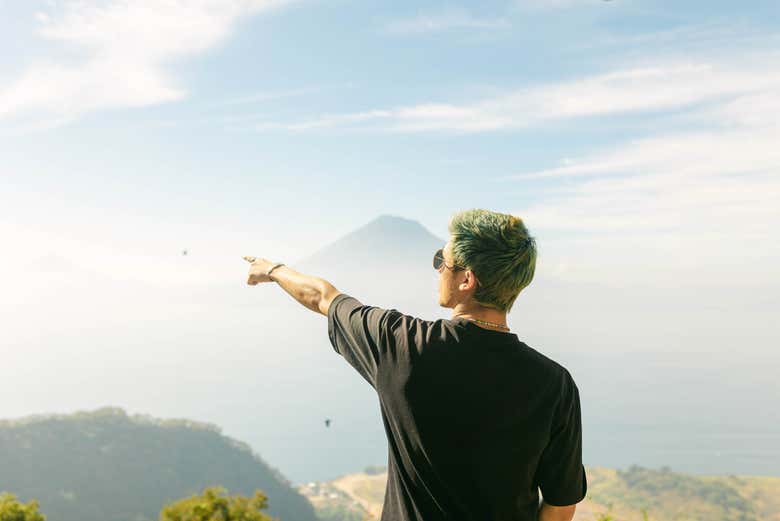 Contemplando las vistas de los volcanes