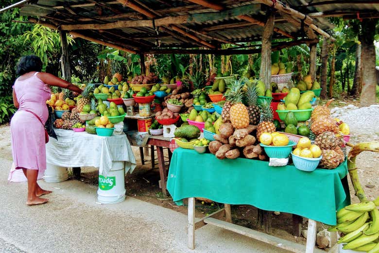 Tropical fruits stand