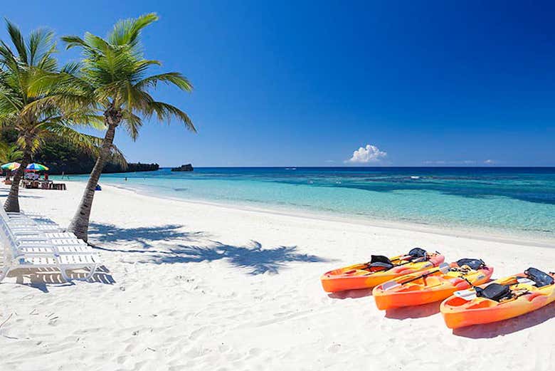 Kayak sulla spiaggia