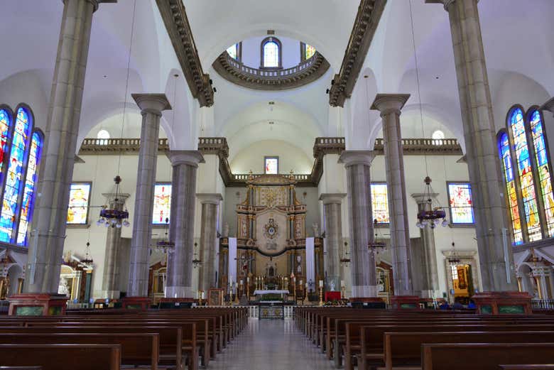 Interior de la Basílica de Suyapa
