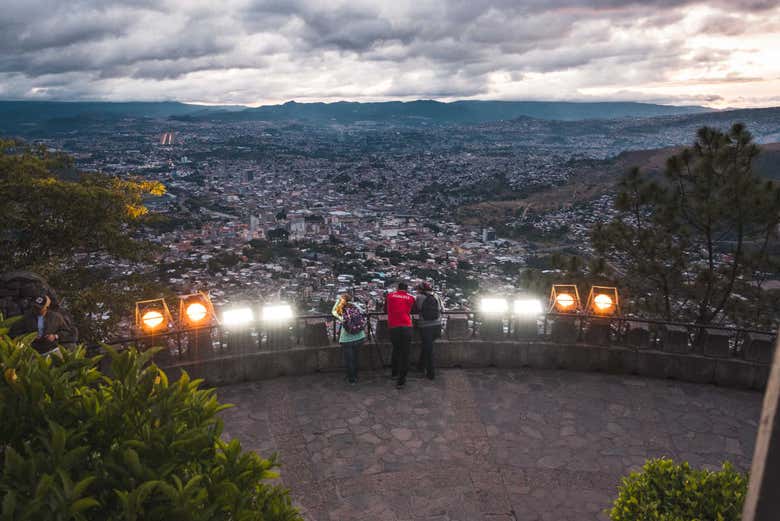 Mirador del Parque de las Naciones Unidas