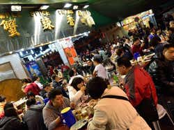 Eating at Temple Street Night Market