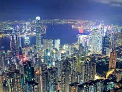 Vista de Victoria Peak ao anoitecer