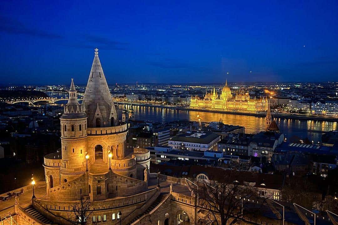 Free tour noturno pelo castelo de Buda