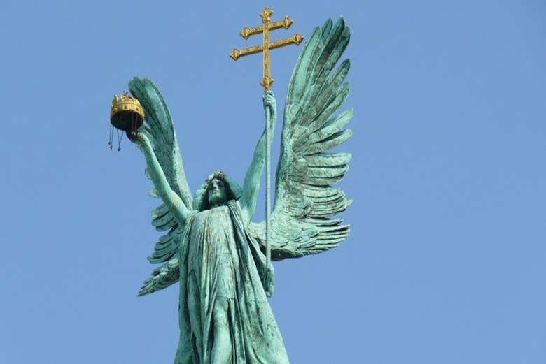 Arcanjo da Praça dos Heróis