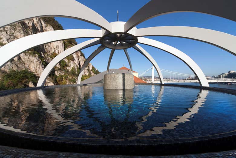 Piscina con vistas panorámicas