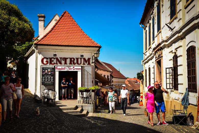 Passearemos pelo centro de Szentendre