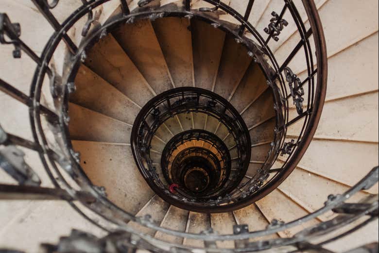 Escaleras en caracol de la Basílica de San Esteban