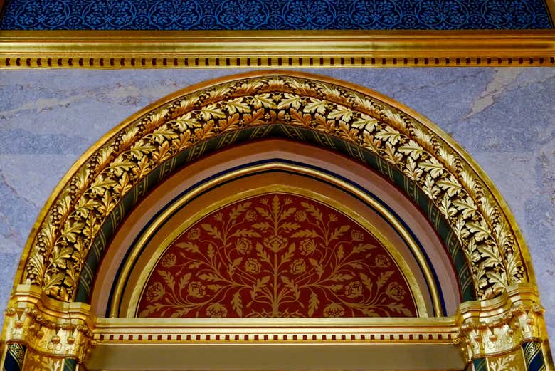 Decorazione dorata nella Camera Parlamentare