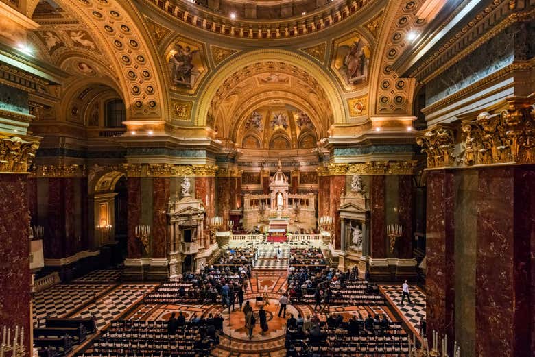 Interior de la Basílica de Budapest