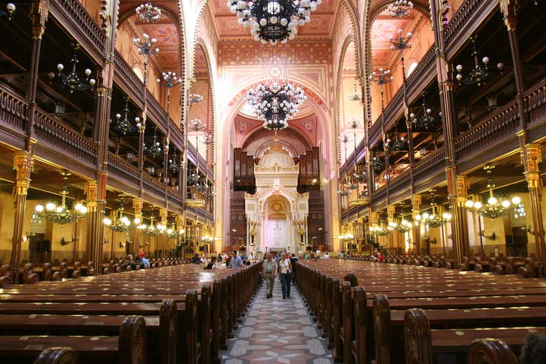 guided tour synagogue budapest