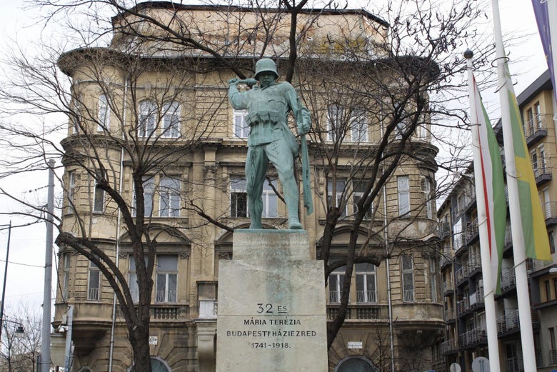 Desfrutando do tour do comunismo em Budapeste