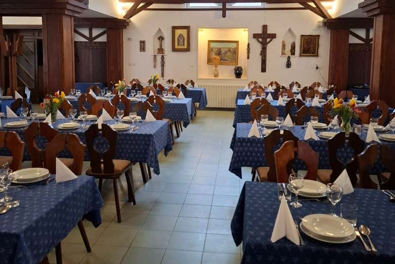 Las mesas listas en Tanyacsárda