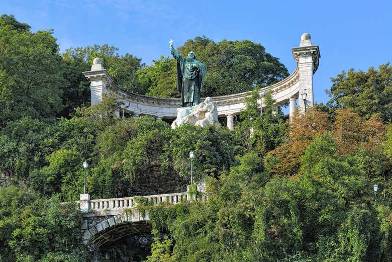 Escultura del obispo Géllert
