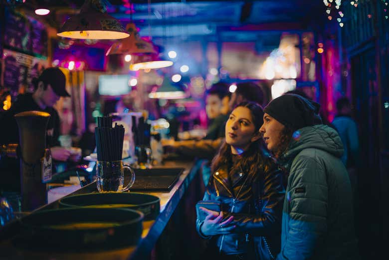Conociendo el ambiente nocturno de Budapest