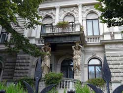 Andrássy út, dettaglio di un edificio di Budapest
