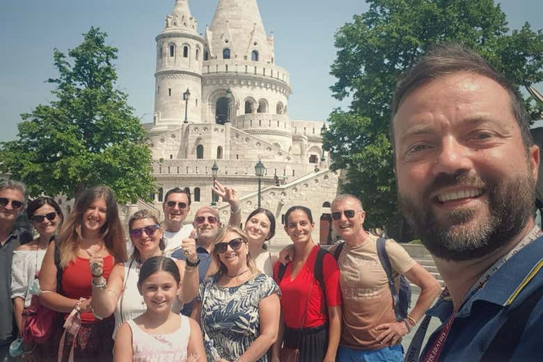Foto di gruppo vicino al Castello di Buda