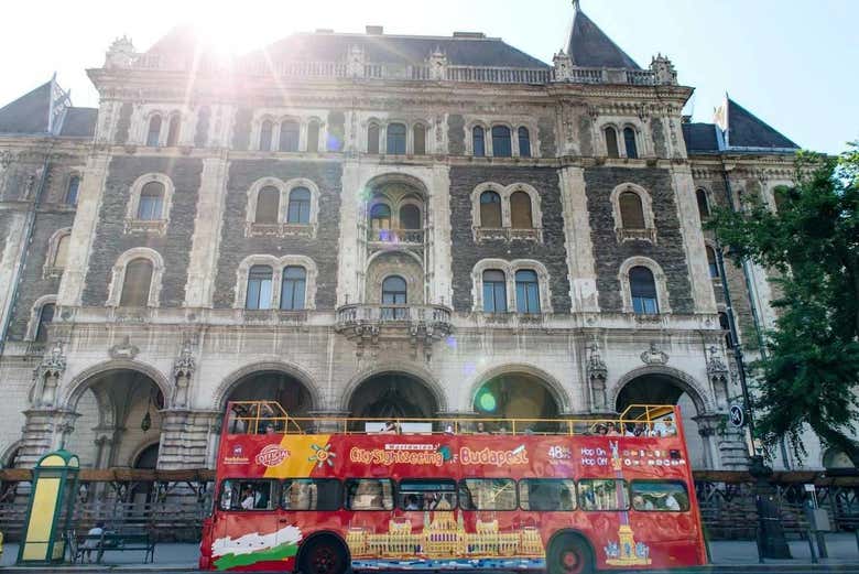 Accanto a un edificio storico