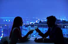 Crucero con cena y música en vivo 22:00h