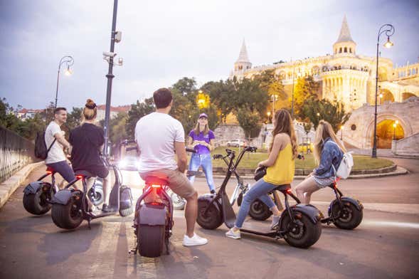 Tour in scooter al tramonto