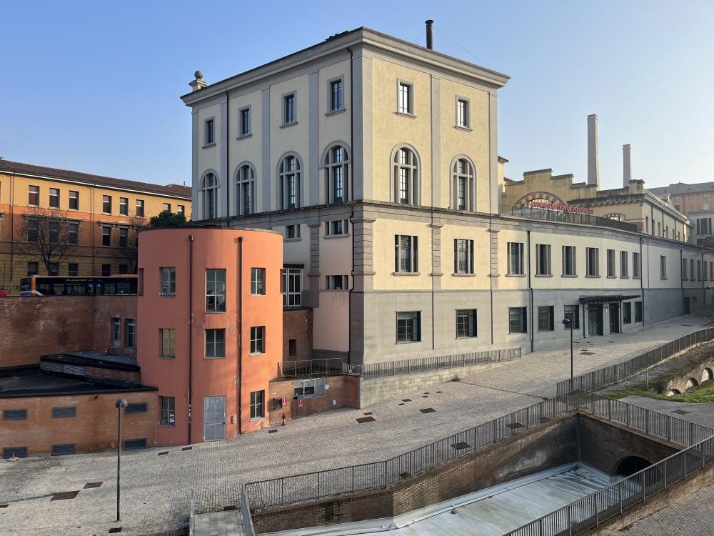 Foto 2 di 2