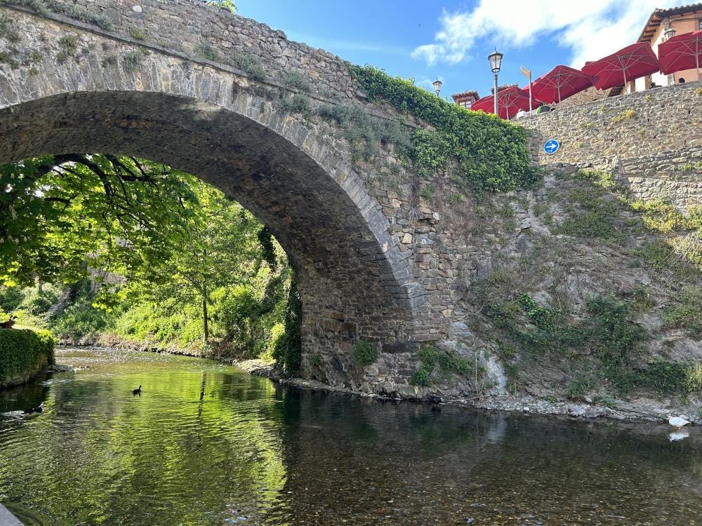 Foto 1 di 4