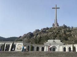 Foto {1} di {2}