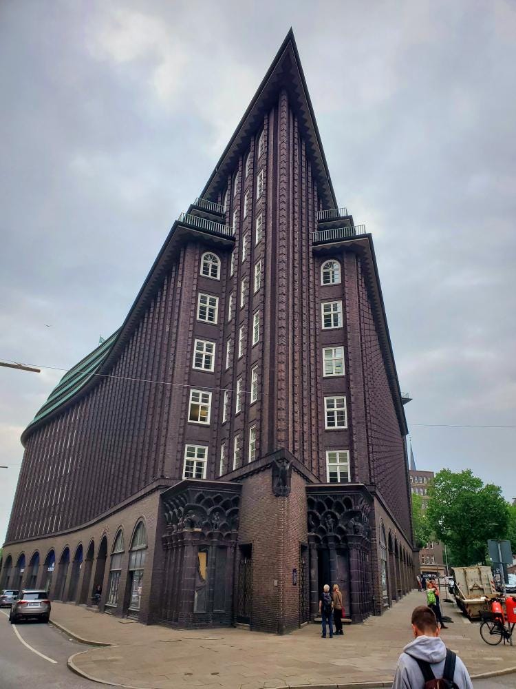 Foto 1 di 3