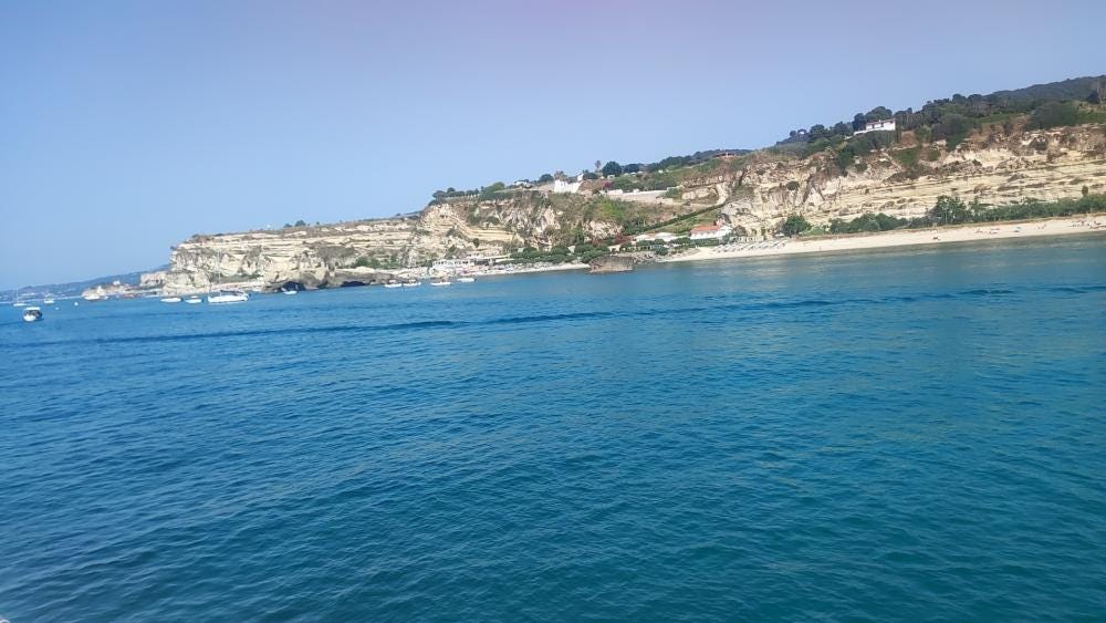 Foto 1 di 2