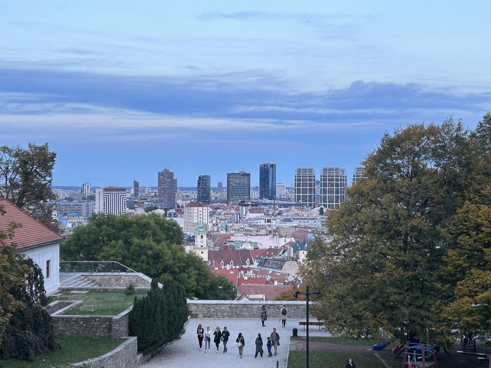Foto 4 di 8