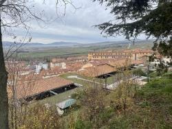 Foto {1} di {2}
