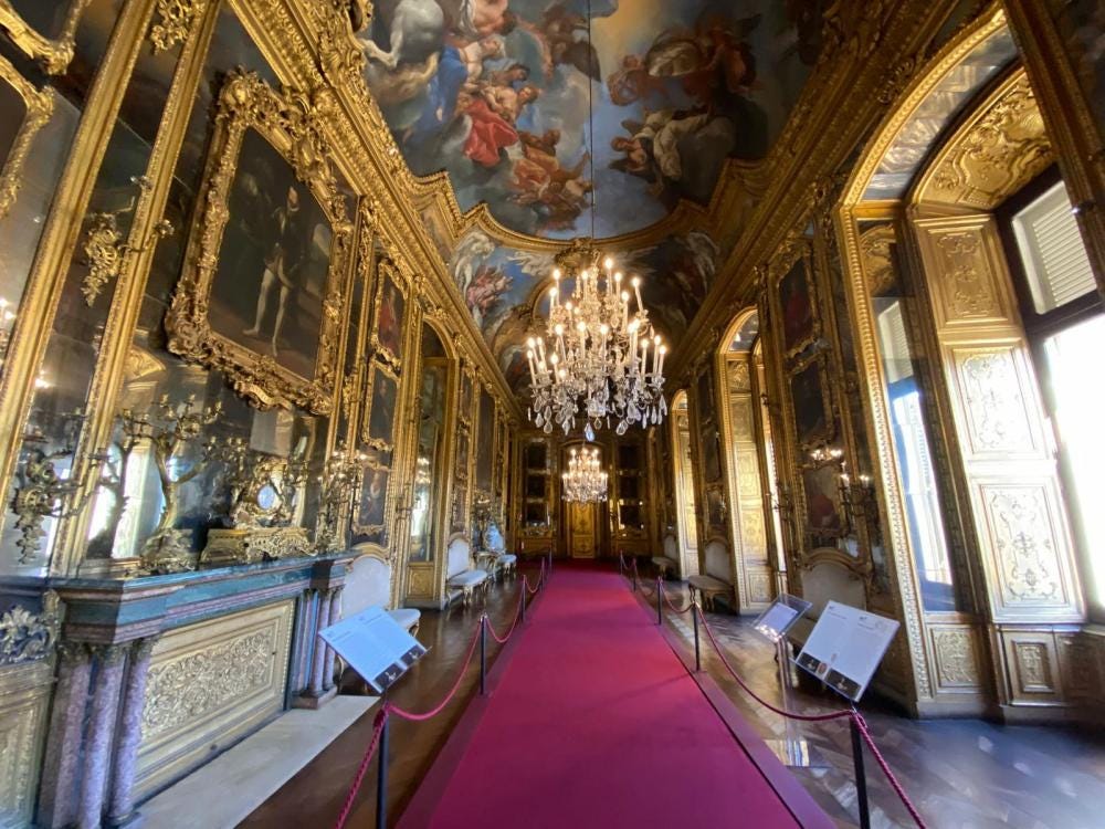Foto 1 di 3