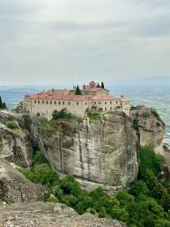 Foto {1} di {2}