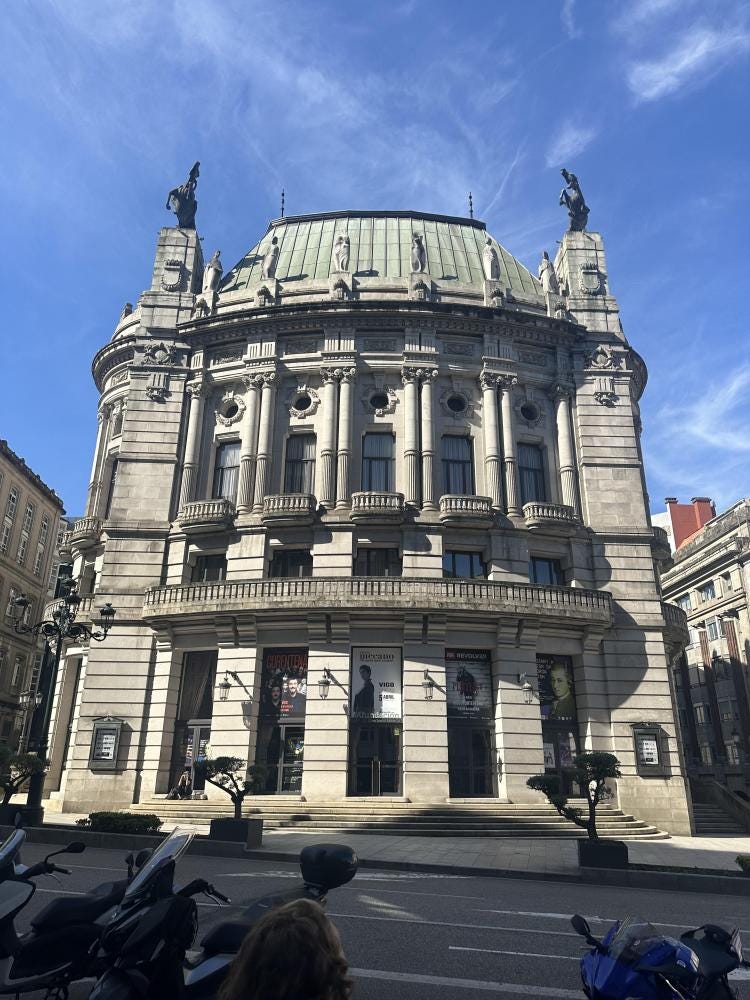 Foto 1 de 3