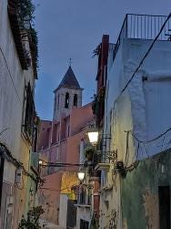 Foto {1} di {2}