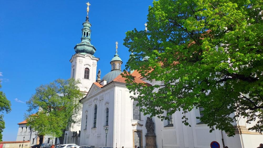 Foto 2 di 10