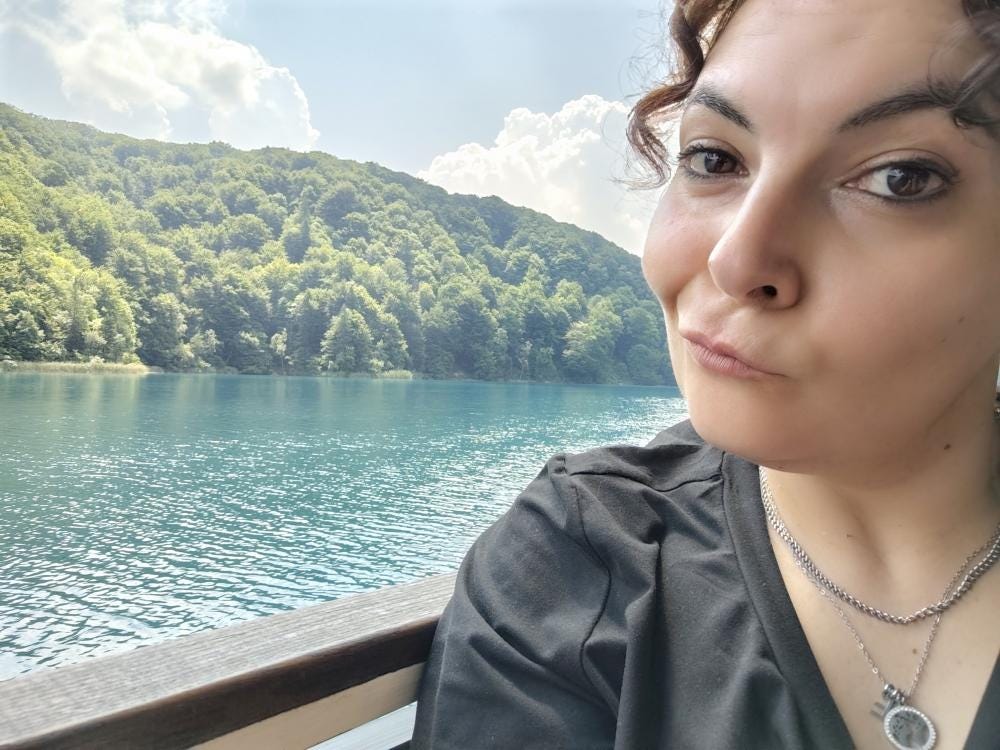 Foto 2 di 2