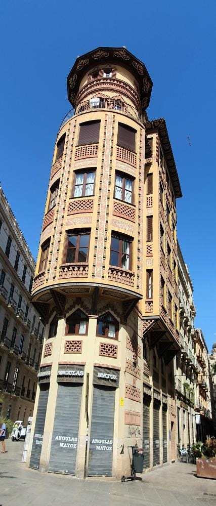 Foto 1 di 2