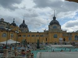 Foto {1} di {2}