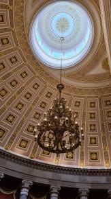 Foto {1} di {2}