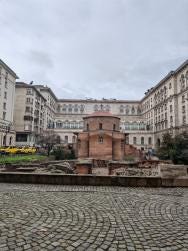 Foto {1} di {2}