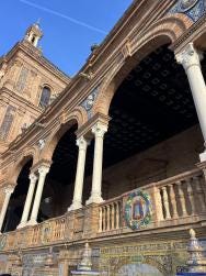 Foto {1} di {2}